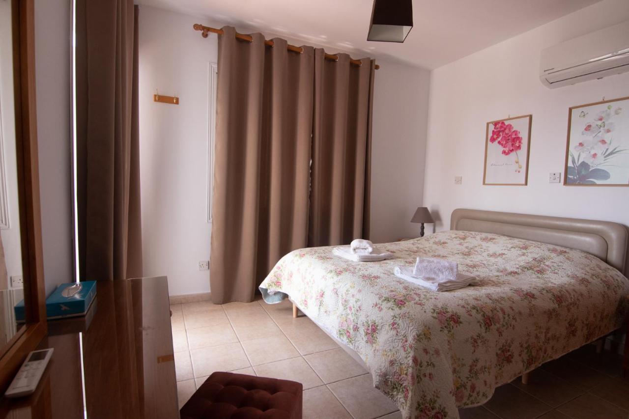 Amelia Two Bedroom Apartment - 202 Paphos Bagian luar foto