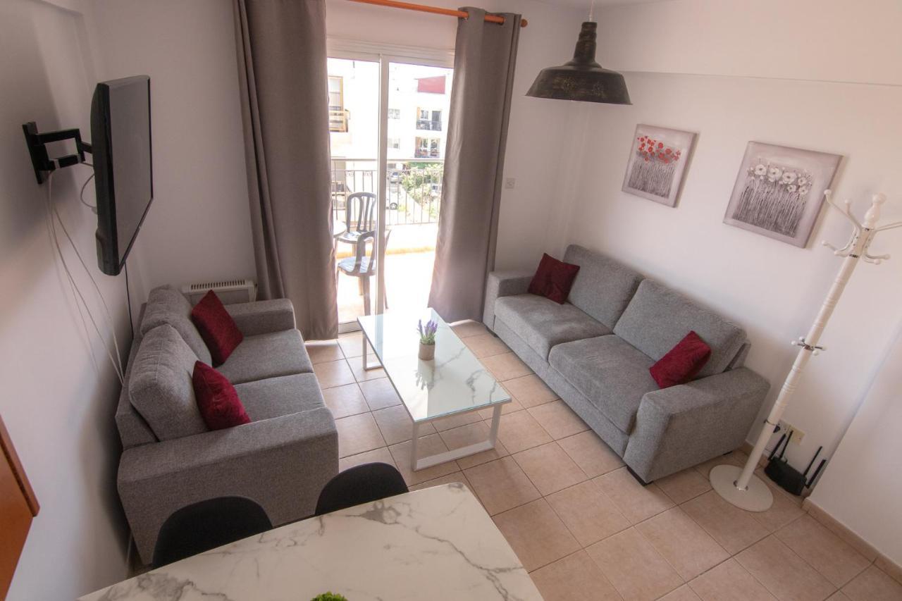 Amelia Two Bedroom Apartment - 202 Paphos Bagian luar foto