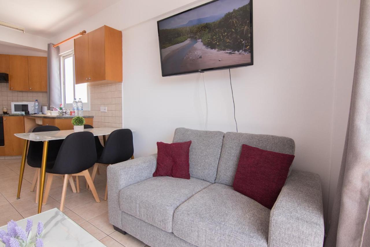 Amelia Two Bedroom Apartment - 202 Paphos Bagian luar foto