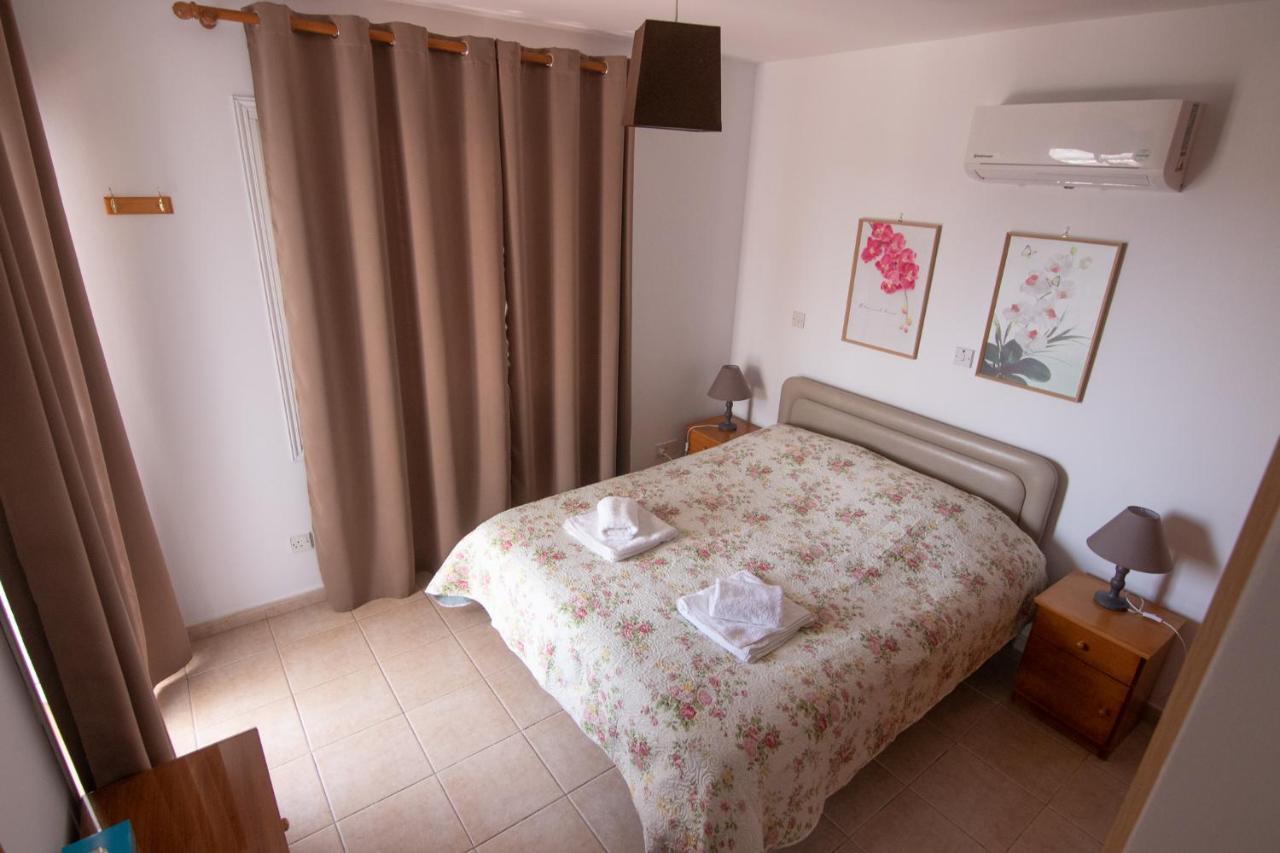 Amelia Two Bedroom Apartment - 202 Paphos Bagian luar foto