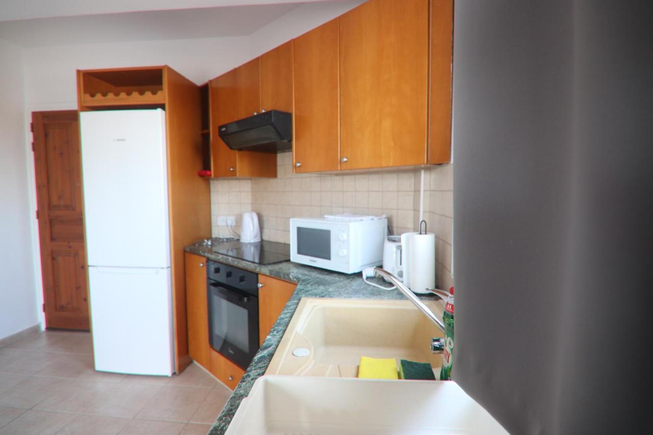 Amelia Two Bedroom Apartment - 202 Paphos Bagian luar foto