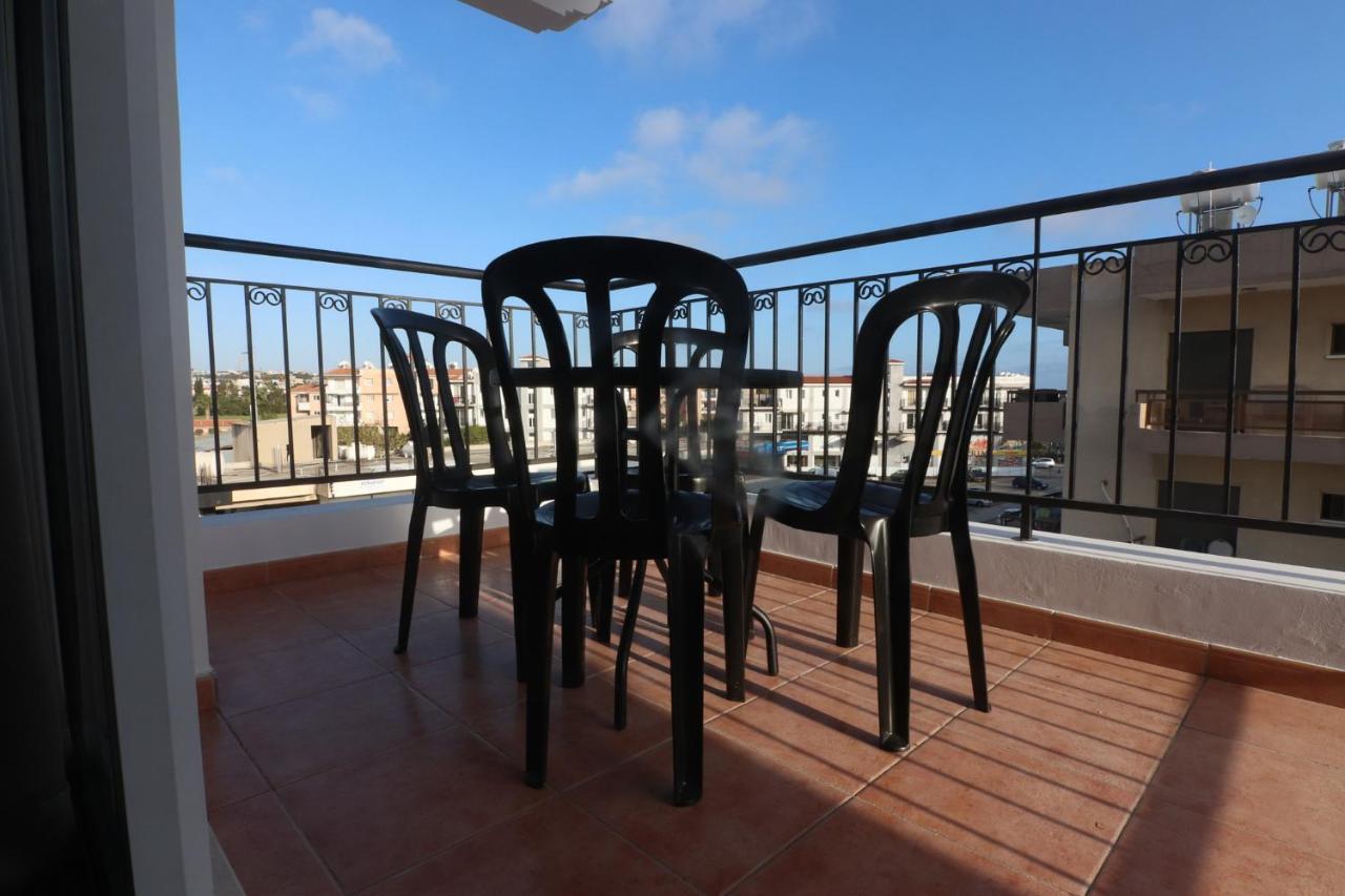 Amelia Two Bedroom Apartment - 202 Paphos Bagian luar foto