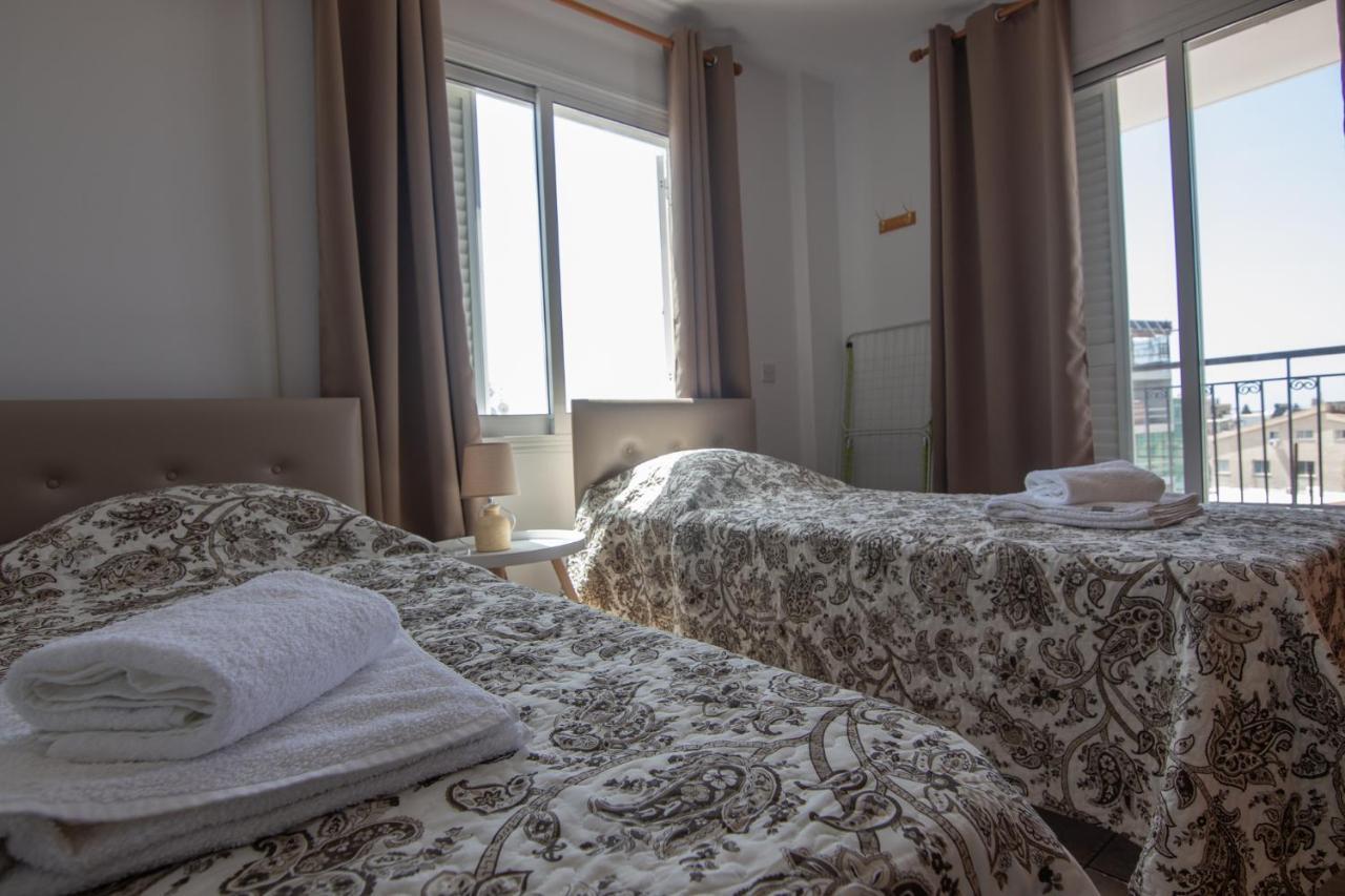 Amelia Two Bedroom Apartment - 202 Paphos Bagian luar foto